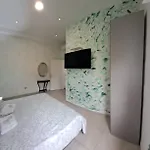 Enza Vacanze דירה סנטה מריה די קסטלבאטה