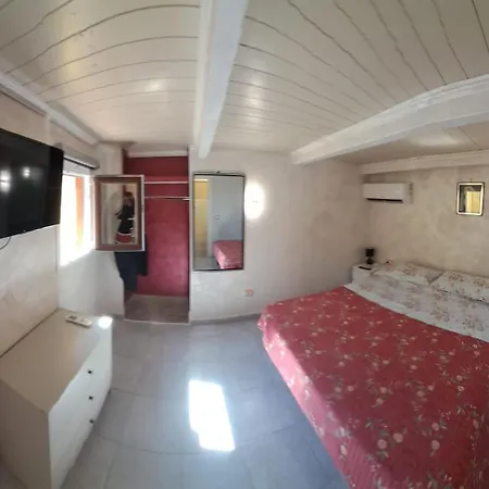 Enza Vacanze アパート サンタ・マリア・ディ・カステッラバーテ