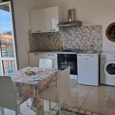 Enza Vacanze * サンタ・マリア・ディ・カステッラバーテ