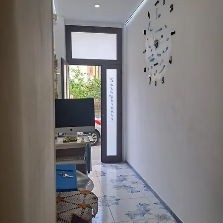 아파트 Enza Vacanze *