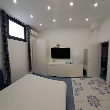 Enza Vacanze Apartamento *